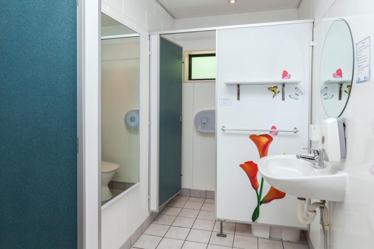 Hostel Around The World Backpackers *